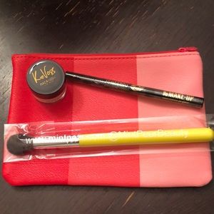 Make up bag with 3 beauty products!